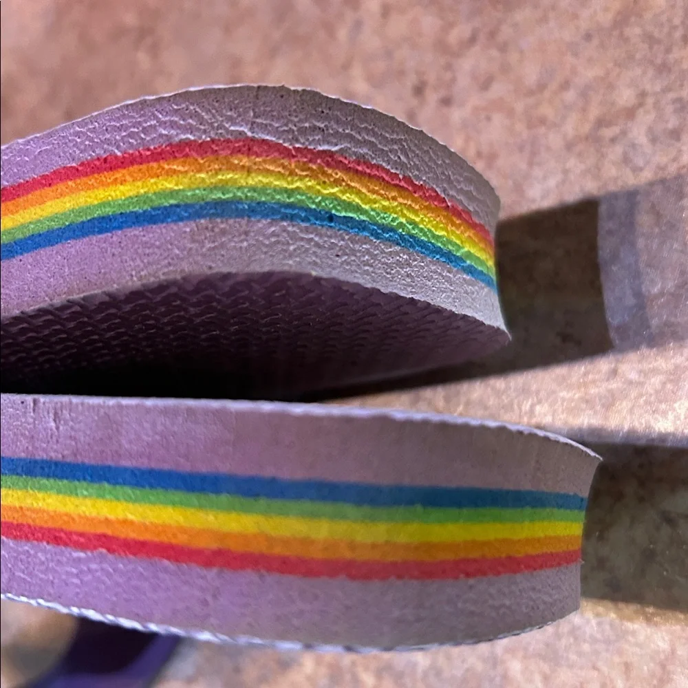 Retro style rainbow sole 🌈 foam flip flops 70’s-80’s look